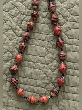 VINTAGE ORANGE & BLACK PAPER BEAD SINGLE STRANDED NECKLACE WITH BLACK SEED BEAD